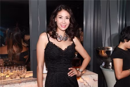 Đường tình duyên lận đận của hoa hậu, á hậu Việt - Ảnh 11