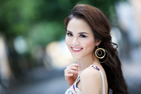 Đường tình duyên lận đận của hoa hậu, á hậu Việt - Ảnh 8 Đường tình duyên lận đận của hoa hậu, á hậu Việt - Ảnh 8