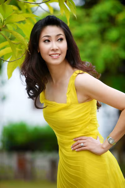 Đường tình duyên lận đận của hoa hậu, á hậu Việt - Ảnh 12