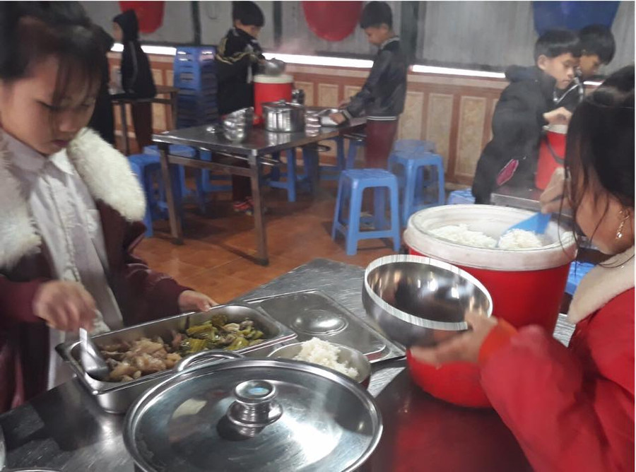 Bữa ăn bán trú tại Trường PTDTBT Tiểu học Cốc Ly 1 (Bắc Hà, Lào Cai). Ảnh: NTCC Bữa ăn bán trú tại Trường PTDTBT Tiểu học Cốc Ly 1 (Bắc Hà, Lào Cai). Ảnh: NTCC