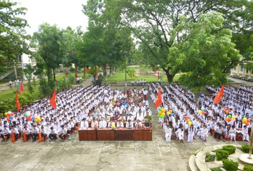 Hình ảnh khai giảng năm học mới tại Trường THPT Tháp Mười