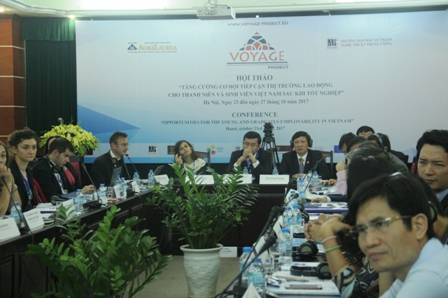 Các đại biểu tham dự hội thảo