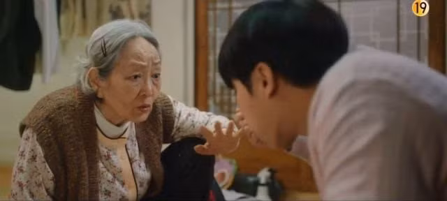 8 “bà mẹ” nổi tiếng nhất trên phim truyền hình Hàn Quốc ảnh 2