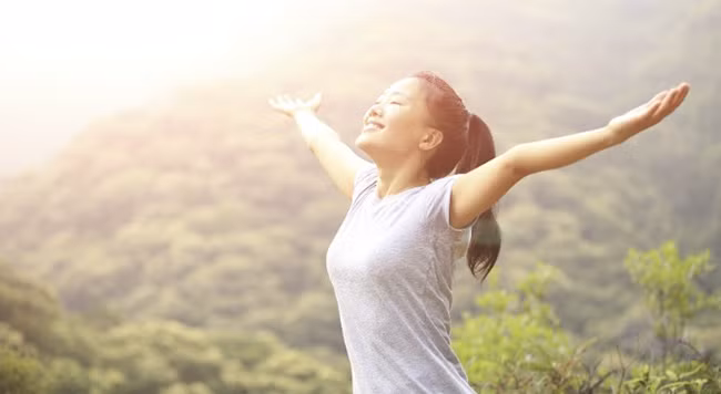 Phụ nữ hạnh phúc hay khổ đau là do mình tự quyết định, hãy tự khiến mình hạnh phúc mỗi ngày – Ảnh: Internet