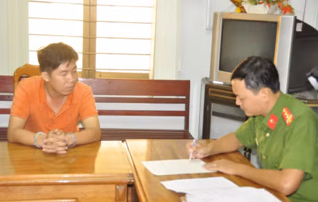 Sat thu giet nguoi, nem xac xuong song phi tang... da sa luoi - Anh 2