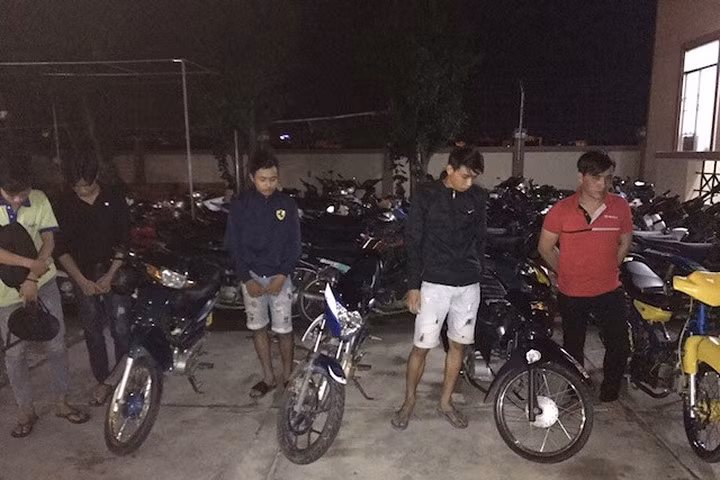 Ngăn chặn hàng chục thanh niên hẹn nhau đua xe qua Facebook