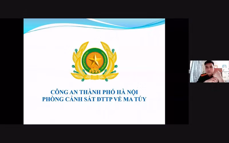 Buổi tuyên truyền về phòng chống ma túy được Đoàn Trường THPT chuyên Hà Nội - Amsterdam phối hợp với Phòng Cảnh sát điều tra tội phạm về ma túy, Công an thành phố Hà Nội tổ chức dưới hình thức trực tuyến.