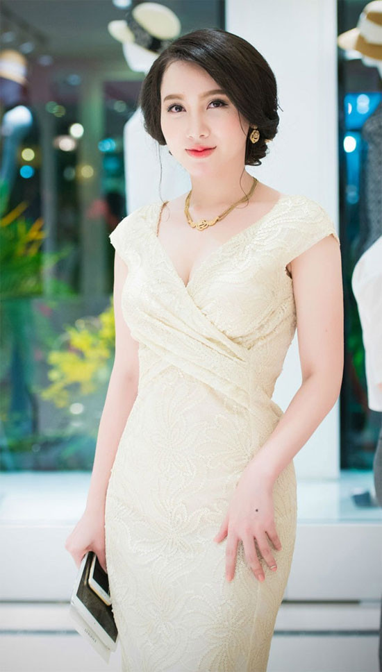 MC Minh Hà đang vướng scandal ôm ấp người có vợ là ai? ảnh 2 MC Minh Hà đang vướng scandal ôm ấp người có vợ là ai? ảnh 2
