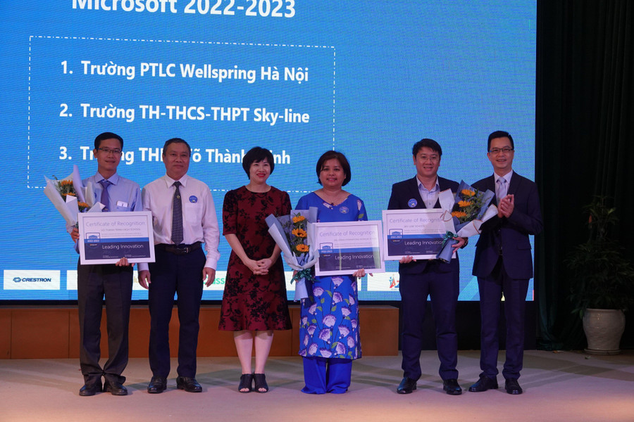 Vinh danh các trường học đạt danh hiệu Trường học điển hình Microsoft 2022.