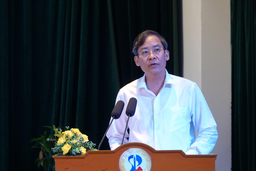 TS Vũ Minh Đức, Cục trưởng Cục Nhà giáo và Cán bộ quản lý giáo dục, Bộ GD&amp;ĐT phát biểu khai mạc Diễn đàn “Đổi mới sáng tạo Giáo dục Việt Nam trên nền tảng công nghệ thông tin 2022 – 2023”.