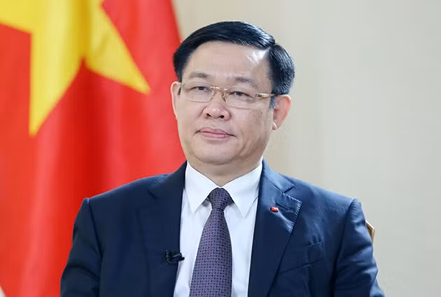 Ủy viên Bộ Chính trị, Bí thư Thành ủy Hà Nội Vương Đình Huệ