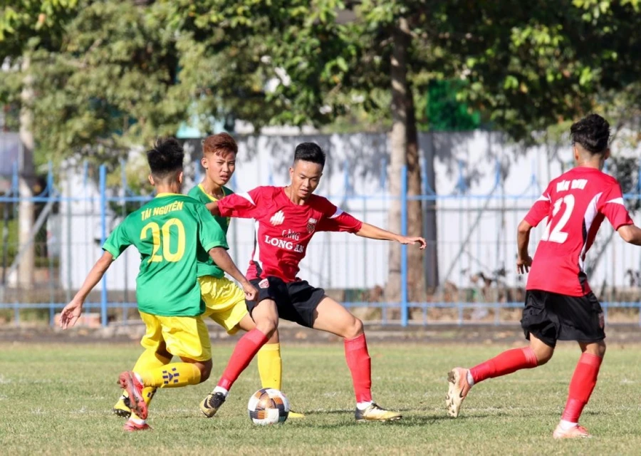 Các trận đấu cuối cùng tại vòng loại U19 Quốc gia 2021 đã phải tạm hoãn do diễn biến phức tạp của dịch Covid-19. (Ảnh: VFF).