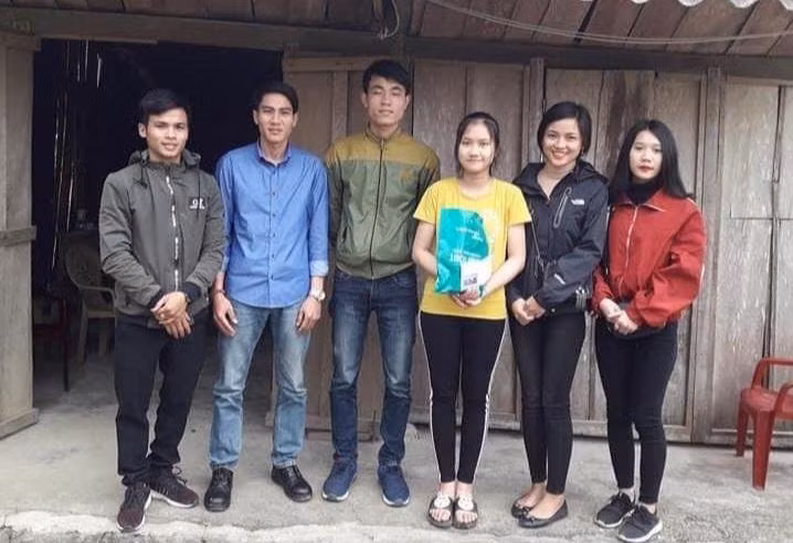 Công tác khuyến học, khuyến tài giúp đỡ các học sinh có hoàn cảnh khó khăn được thôn Tam Đa kết nối, hỗ trợ.