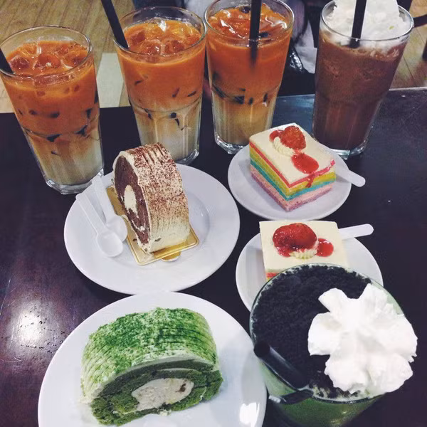 11 quán cà phê mở cửa xuyên Tết ở Hà Nội