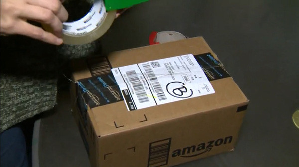 Gặp họa từ những gói bưu kiện, bưu phẩm