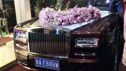 Dàn xe siêu sang ở lễ cưới đại gia Trung Quốc