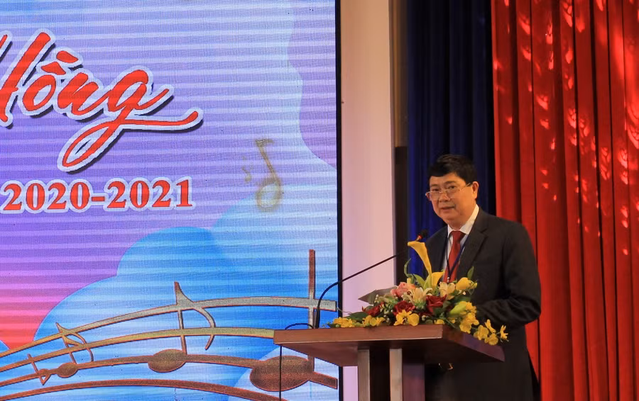 Ông Phạm Đăng Khoa, Tỉnh ủy viên, Giám đốc Sở GD&amp;ĐT, Trưởng Ban tổ chức phát biểu khai mạc Hội thi.