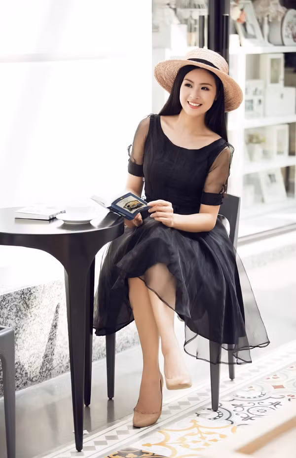 Thời trang cổ điển, thanh lịch đáng học hỏi của hoa hậu Ngọc Hân