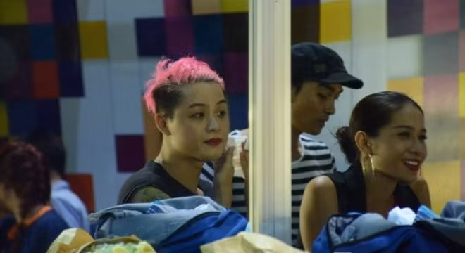 Cuộc sống thật sự của ca sĩ... gợi cảm nhất Việt Nam