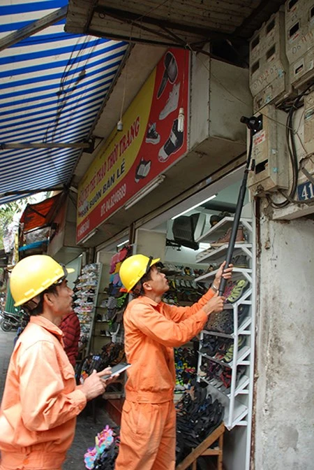 Hóa đơn tiền điện tăng vọt : Chờ kiểm toán, thanh tra vào cuộc
