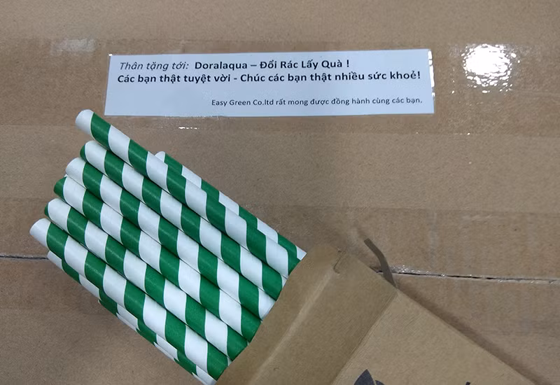 Những món quà nhỏ của DoRaLaQua tặng cho những người tham gia dự án