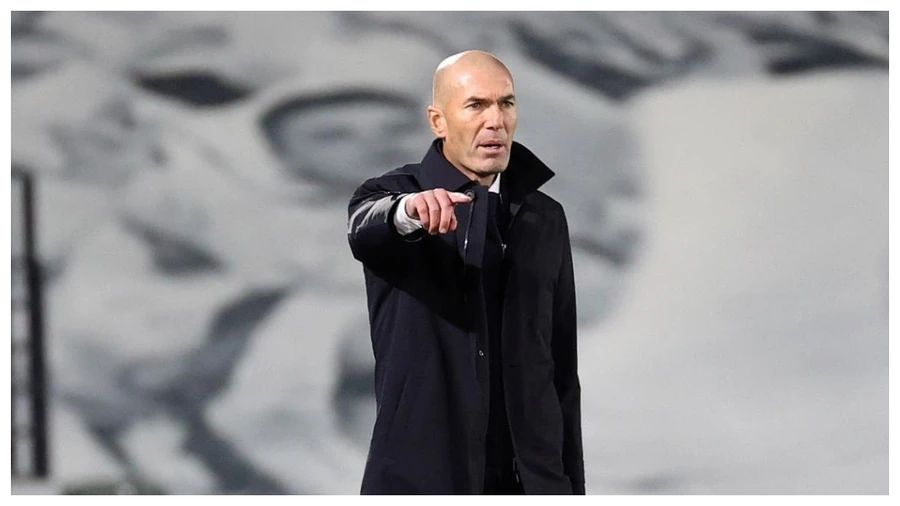 Có những lúc tương lai của Zidane tại Real Madrid như “chỉ mành treo chuông”.