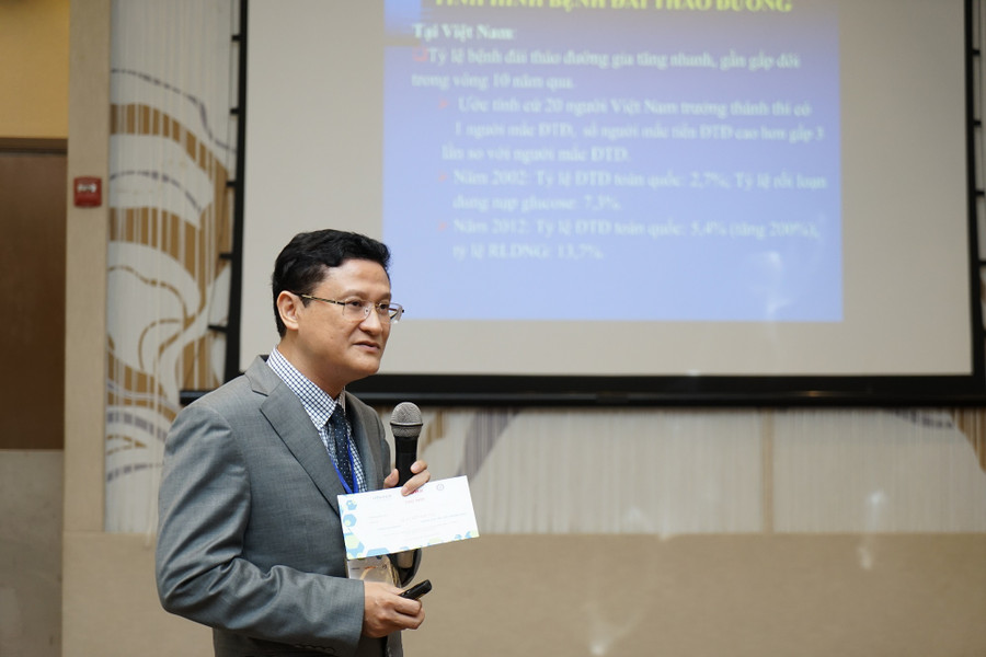 TS.BS Phan Hướng Dương-Phó GĐ Bệnh viện Nội tiết Trung ương chia sẻ tại lễ kí kết