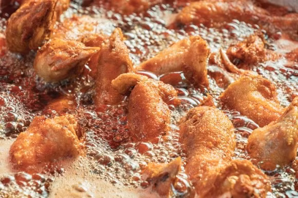 3 kiểu nấu ăn làm tăng nguy cơ ung thư!