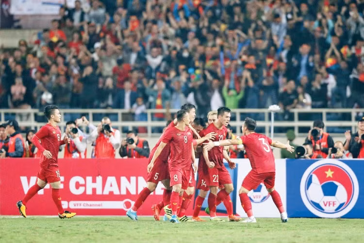 Đông đảo khán giả Việt Nam tin tưởng những bước đi căn cơ sẽ giúp đội tuyển quốc gia tiến bộ