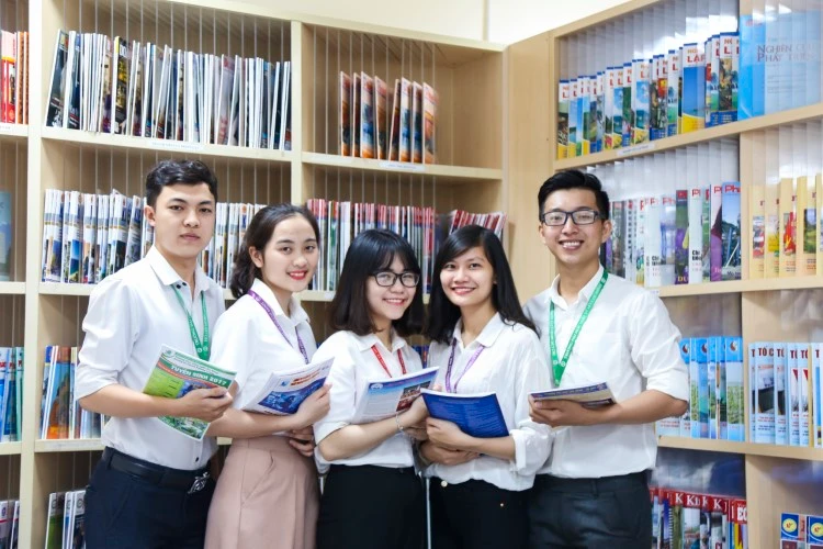 Sinh viên Trường ĐH Luật TP Hồ Chí Minh. Ảnh: NTCC