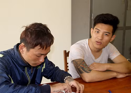 nhom-cuop-5-lan-vo-say-xe-de-khong-che-tai-xe-taxi