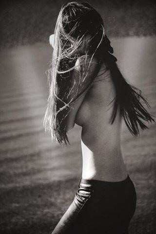 Hà Anh bán nude: Vì thiên nhiên hay đánh bóng tên tuổi? - Ảnh 6 Ha Anh ban nude: Vi thien nhien hay danh bong ten tuoi? - Anh 6