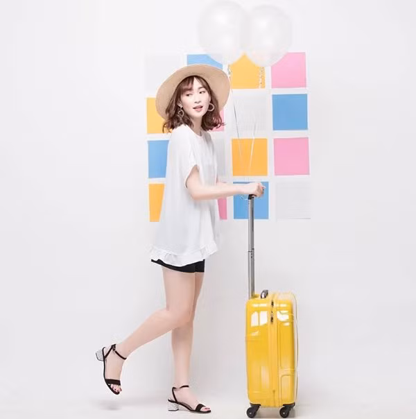 du lich nuoc ngoai dip tet, cac nang dung quen loat bi kip bao ve da "than thanh" - 3