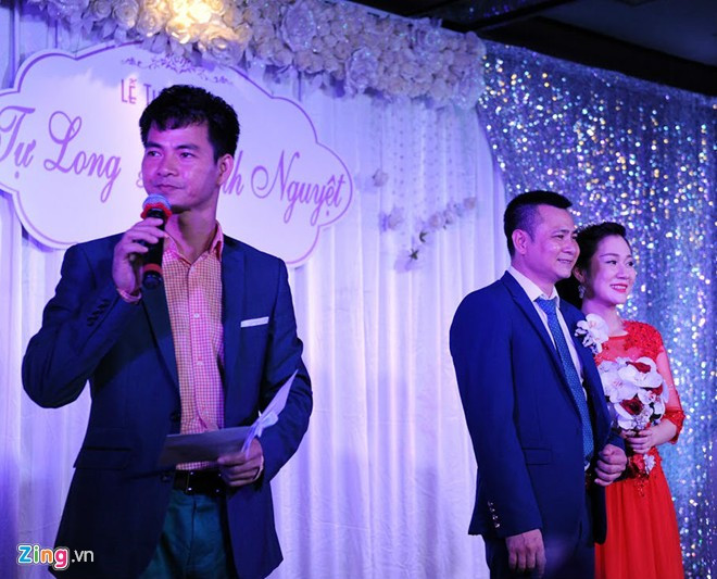 Xuân Bắc đến từ sớm phụ giúp chú rể Tự Long