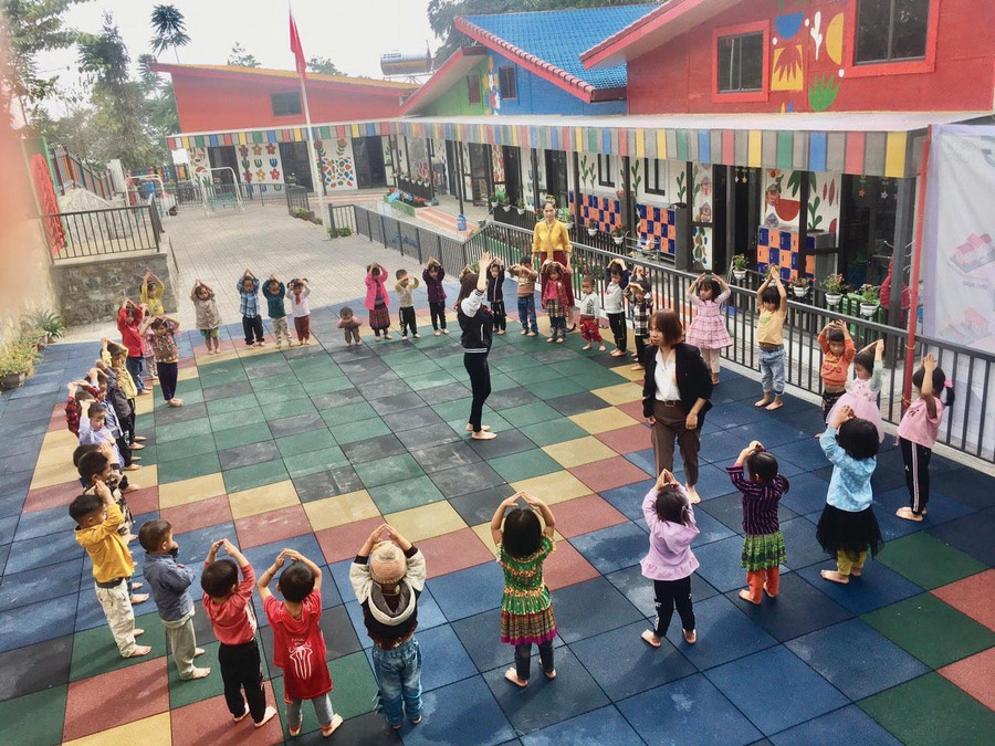 Một buổi học của cô trò tại điểm trường Ngải Phóng Chồ, Trường Mầm non Cao Sơn, Mường Khương, tỉnh Lào Cai.