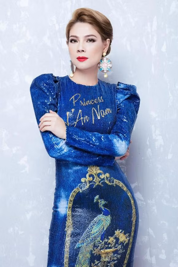 Nhân ngày Phụ nữ Việt Nam, nữ ca sĩ Thanh Thảo chia sẻ: "Phụ nữ có 3 việc không thể ngừng được, đó là: Học hành, xinh đẹp và kiếm tiền. Tuổi tác không phải cái cớ, cho dù bạn đang ở độ tuổi nào thì cũng phải đặt ra cho bản thân một yêu cầu. Ra đường phải ăn mặc như công chúa, làm việc thì hãy giống đàn ông, và sống như một nữ thần. Happy Women’s Day in Viet Nam".