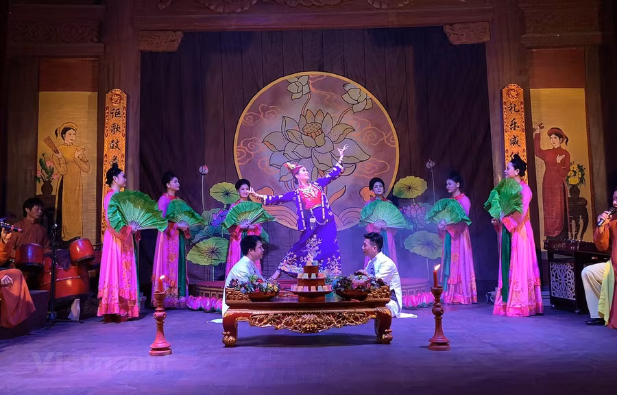 Nghệ thuật hát Chèo.