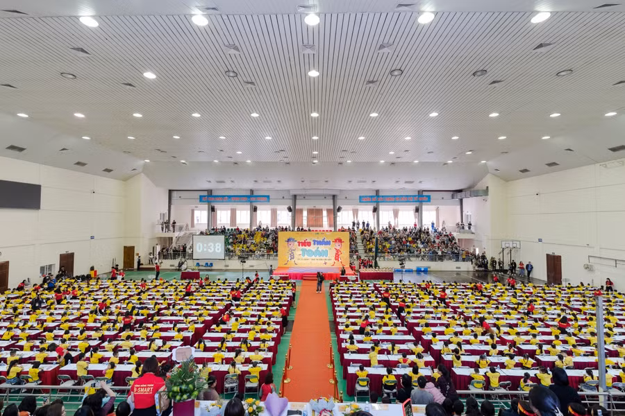 Hình ảnh cuộc thi Tiểu thần toán 2020.