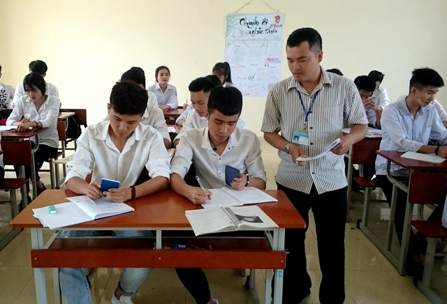 Các thầy cô nỗ lực rất lớn để nâng cao chất lượng dạy học