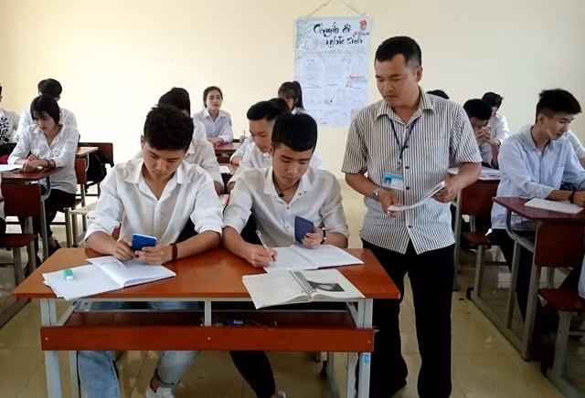 Các thầy cô nỗ lực rất lớn để nâng cao chất lượng dạy học