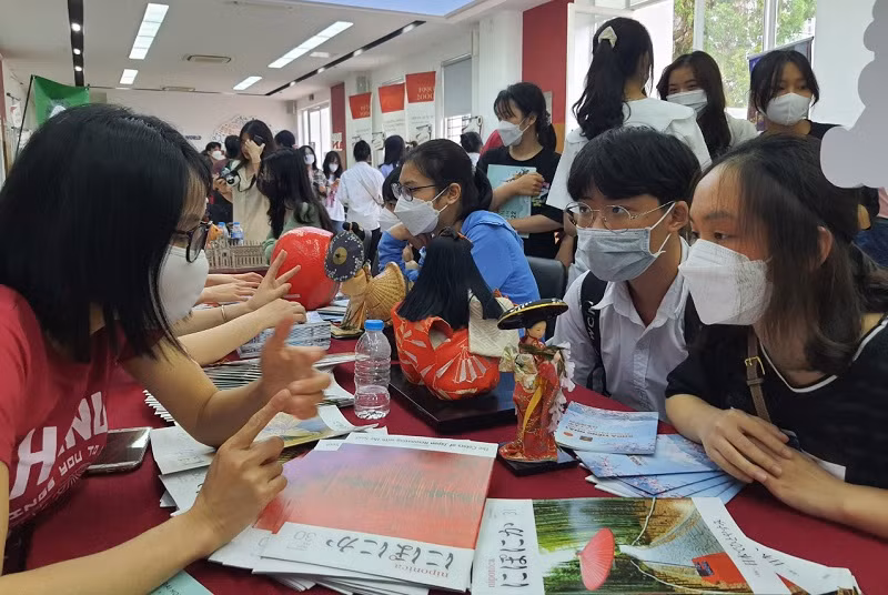 Thí sinh lưu ý, nếu nguyện vọng trước đó đã đủ điều kiện trúng tuyển thì nên xếp ở nguyện vọng 1. Ảnh: TG