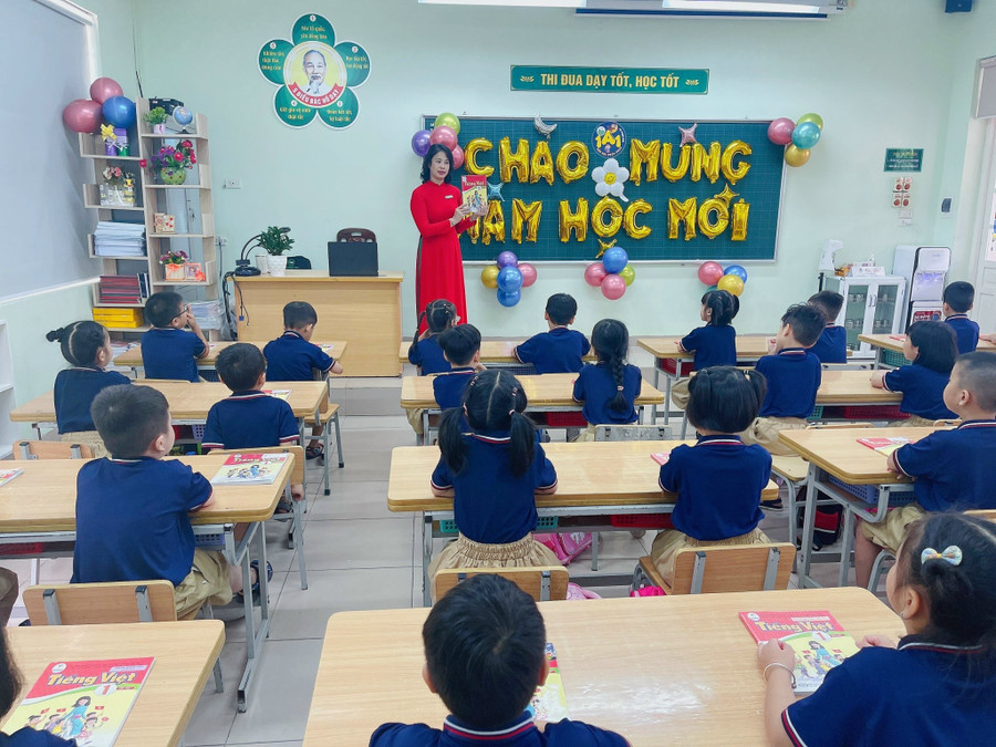 Chương trình GDPT mới đã được triển khai trên phạm vi cả nước từ năm học 2020 - 2021 theo đúng lộ trình quy định. Chương trình GDPT mới đã được triển khai trên phạm vi cả nước từ năm học 2020 - 2021 theo đúng lộ trình quy định.