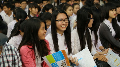 Tuyển sinh ĐH, CĐ 2014: Trường công cũng tung học bổng "khủng"