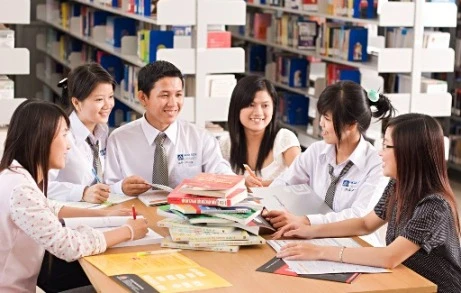 “Quản trị văn phòng” không phải đào tạo người “ngồi bàn giấy”