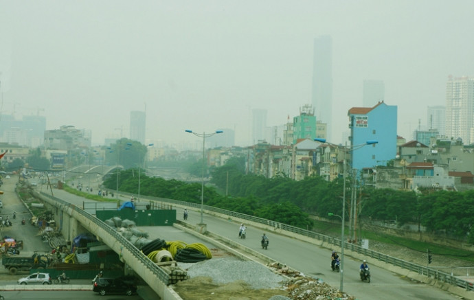 Người dân có thể di chuyển từ Cầu Giấy về Hoàng Quốc Việc, Đội Cấn, Lạc Long Quân theo hướng 1 chiều trên đoạn đường này. vanh-dai-nhat-tan-cau-giay12