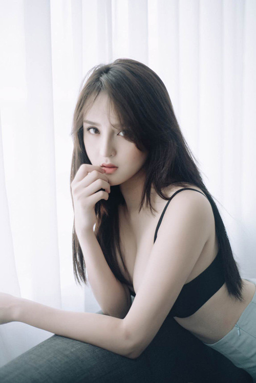 Bí mật vóc dáng sexy của 3 á hậu “hot” nhất Việt Nam ảnh 3