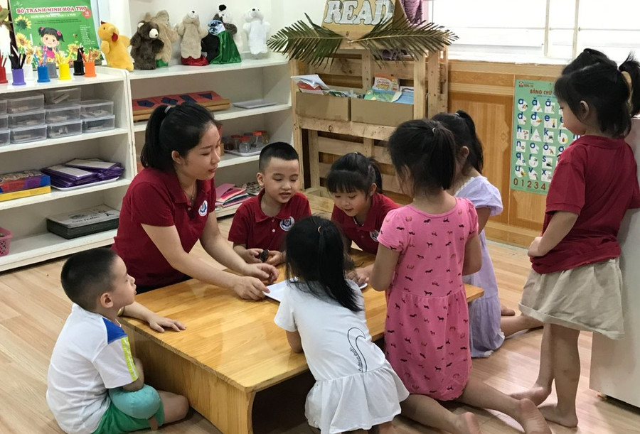 Giờ học của trẻ Trường mầm non thực hành Hoa Sen, Trường Cao đẳng Sư phạm trung ương. Ảnh: TG Giờ học của trẻ Trường mầm non thực hành Hoa Sen, Trường Cao đẳng Sư phạm trung ương. Ảnh: TG