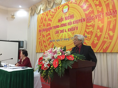 GS.TS Phạm Tất Dong báo cáo tại Hội nghị GS.TS Phạm Tất Dong báo cáo tại Hội nghị