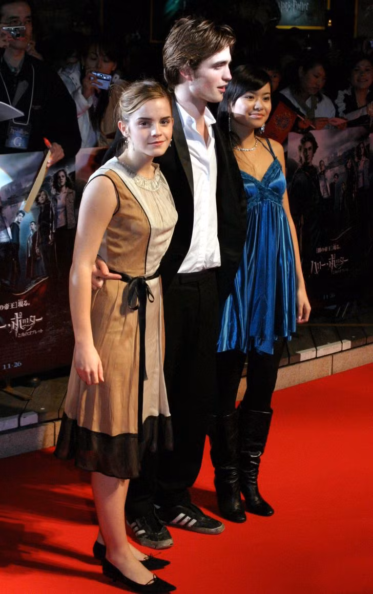 Sự “trung thành” của Robert Pattinson với những đôi giày thể thao của mình thật đáng ngưỡng mộ.