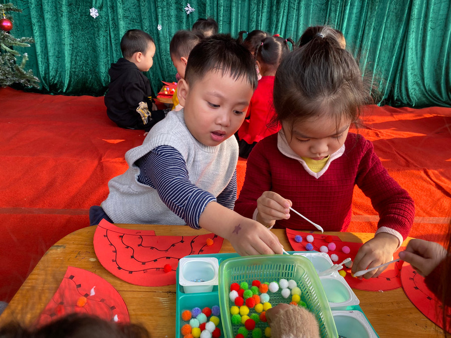 Một tiết học của trẻ Trường Mầm non Tân Mai (TP. Hà Nội). Ảnh Ngô Chuyên